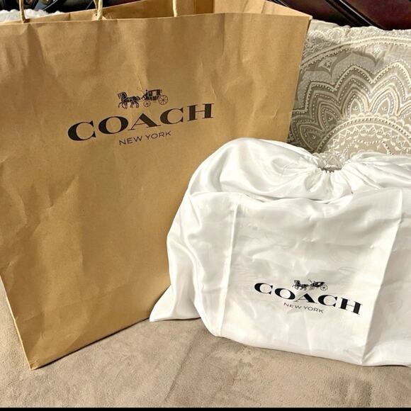 COACH X Peanuts SNOOPY Rogue Bag Straps + Dust Bag Newspaper Print RARE NWT - Picture 2 of 9